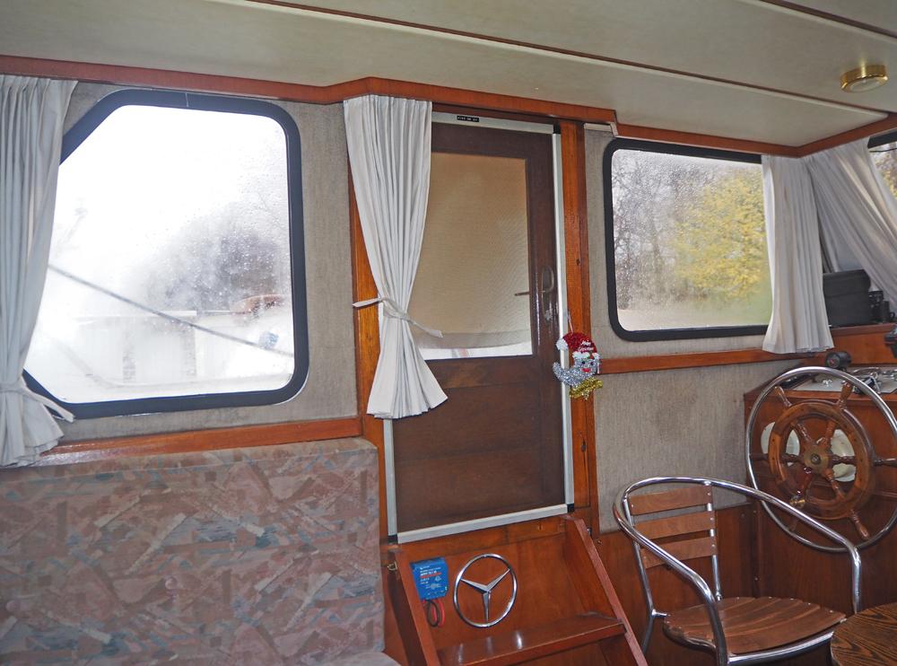 Steuerhaus, Innenausstattung